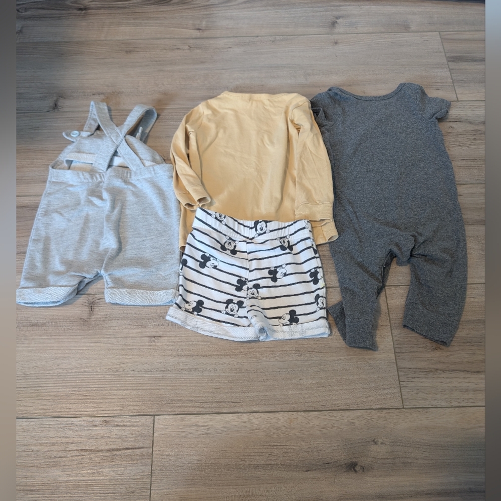 Disney Kids Matching Set - Gray, Yellow, Black - Picture 3 of 3